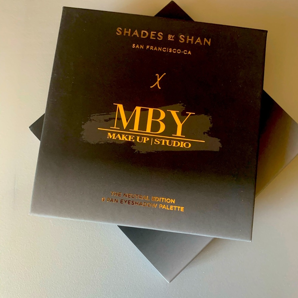 MBY Makeup Studio Eyeshadow Pallet